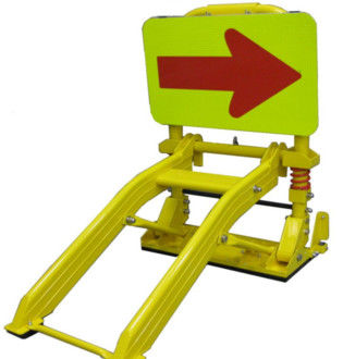 İnşaat Bölgeleri için Elektrostatik püskürtme ile katlanabilir 660 mm genişliğinde taşınabilir araç barikatı